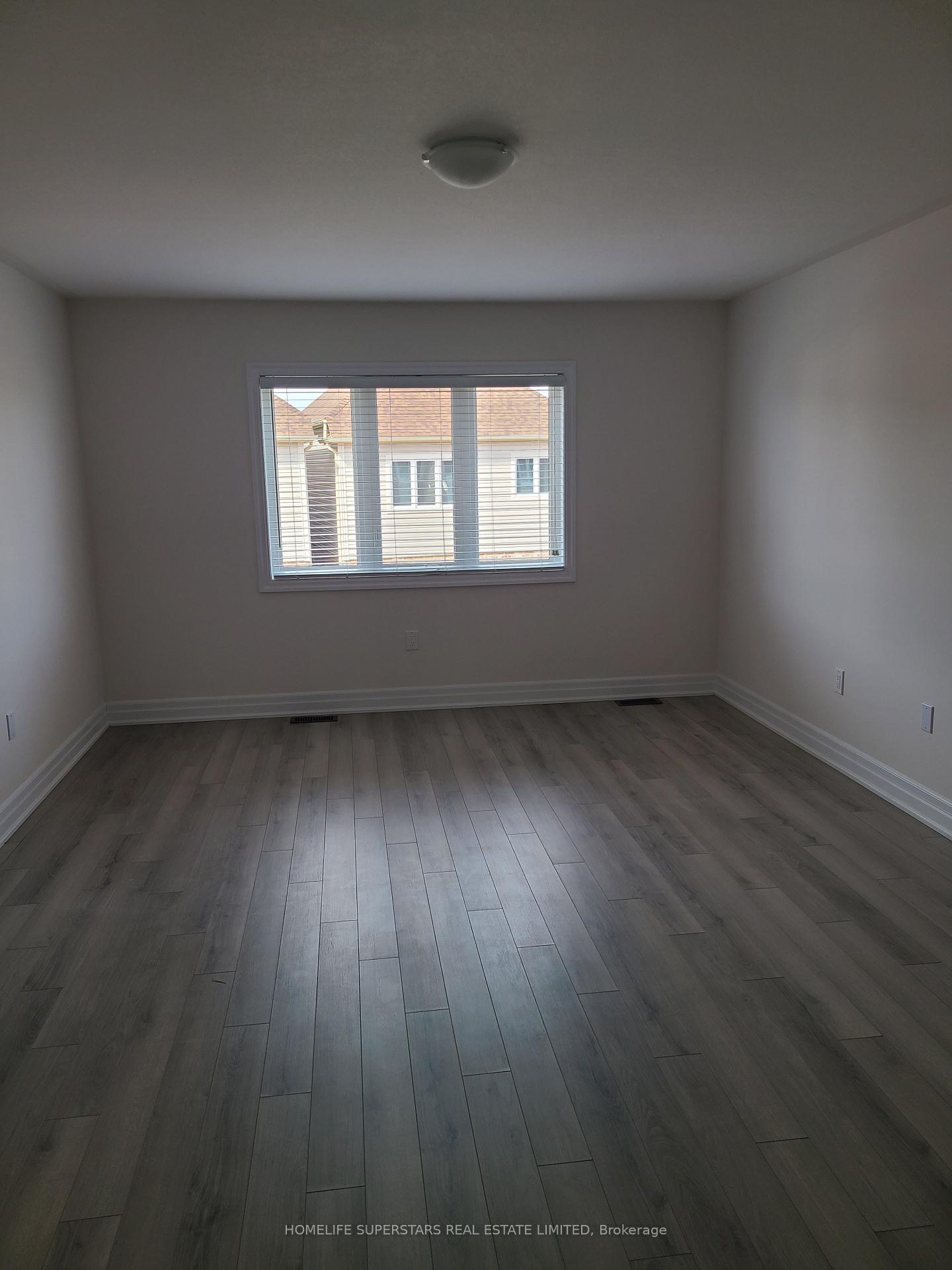 Photo 16 of 9243 White Oak Avenue, Niagara Falls, Lyons Creek — HOMEH