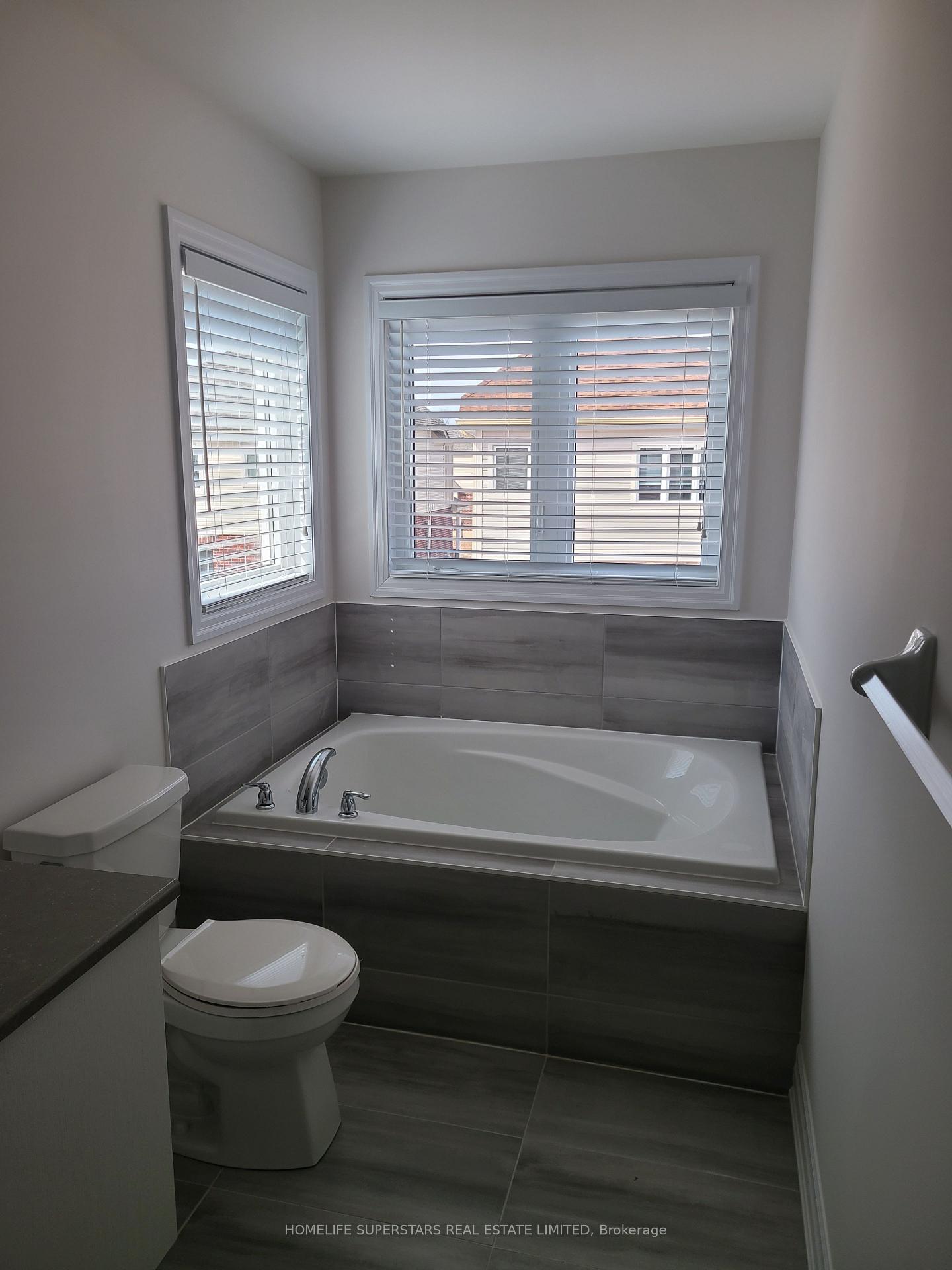 Photo 17 of 9243 White Oak Avenue, Niagara Falls, Lyons Creek — HOMEH