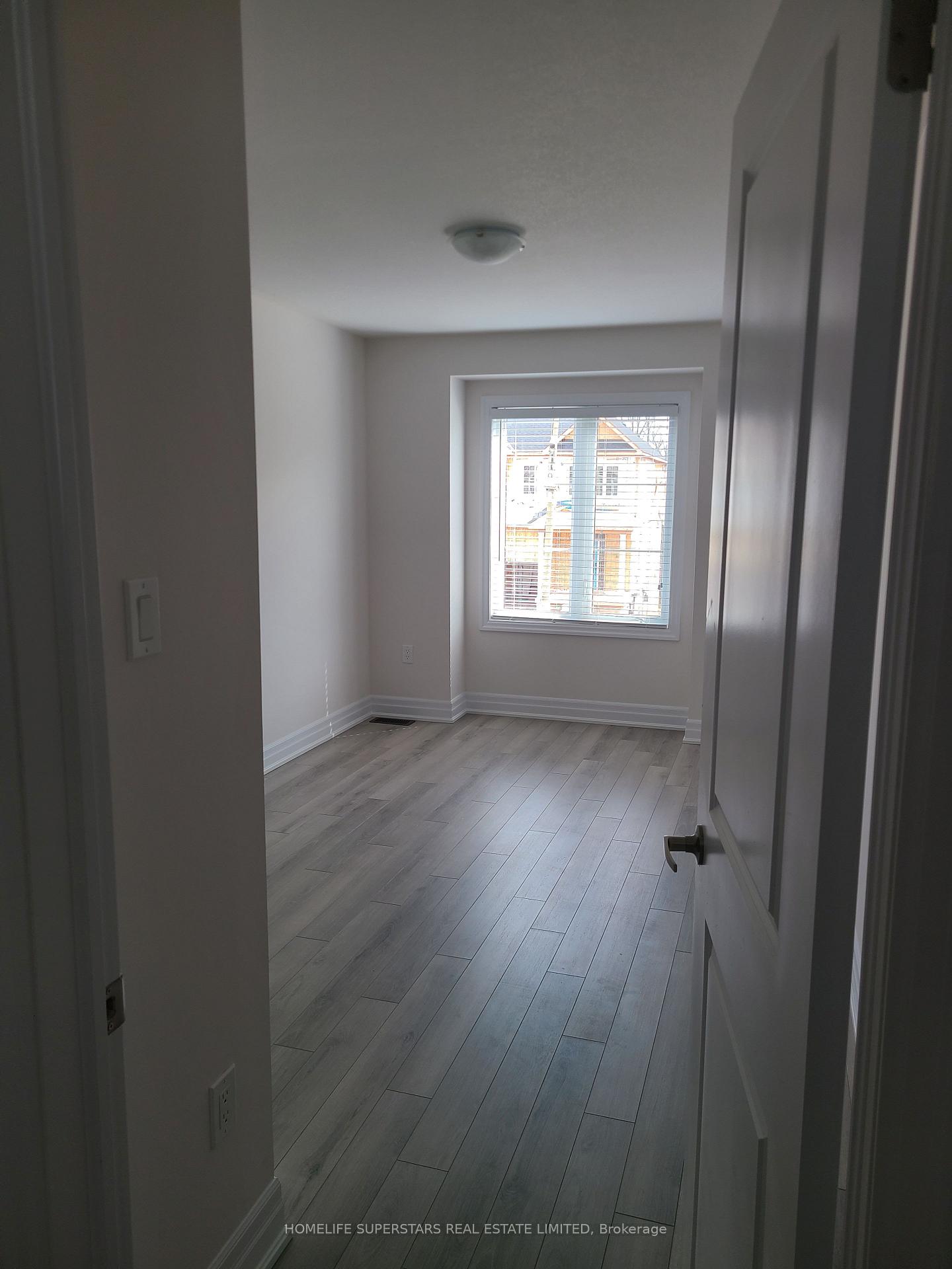 Photo 24 of 9243 White Oak Avenue, Niagara Falls, Lyons Creek — HOMEH