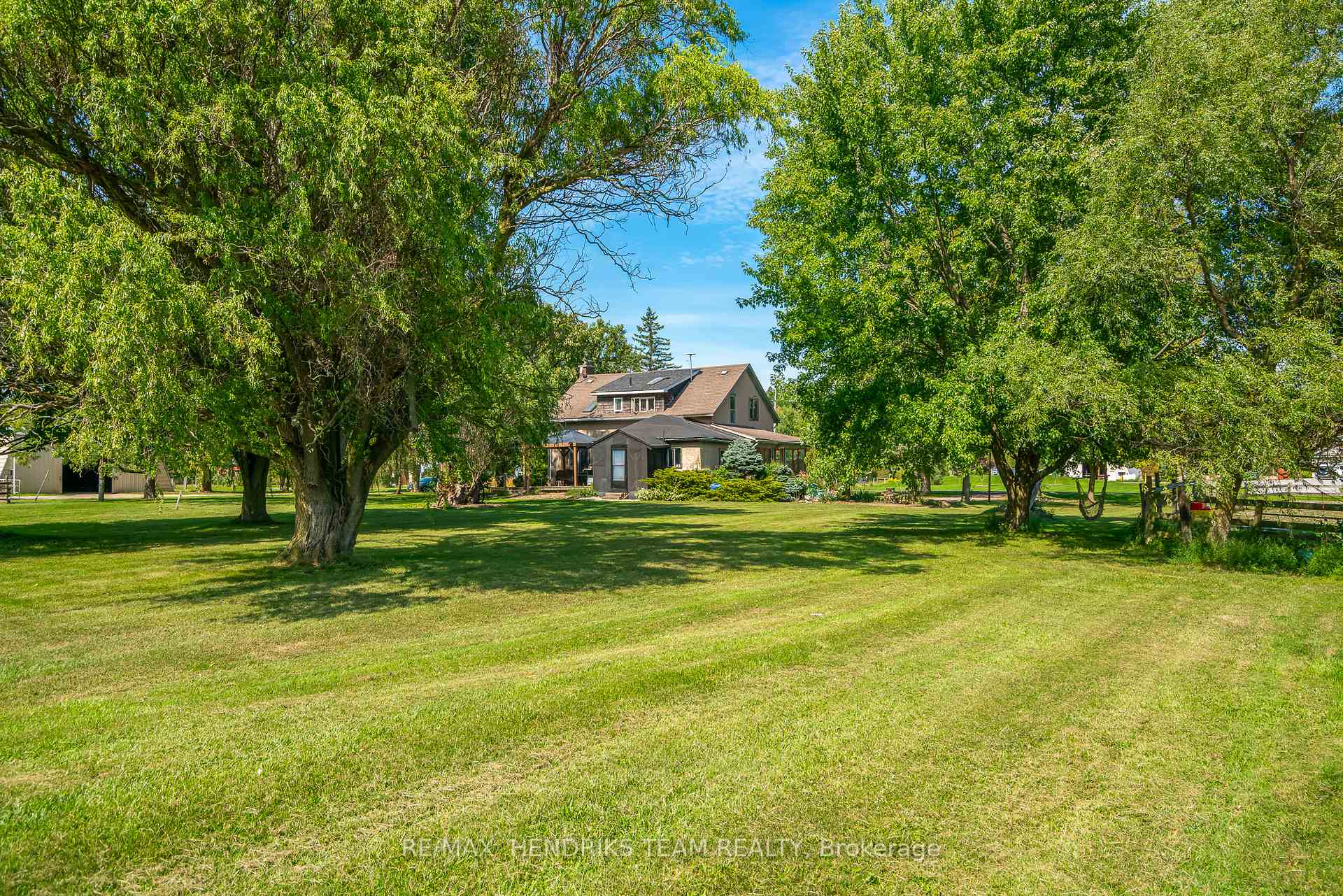 Photo 6 of 9850 Carl Road, Niagara Falls, Schisler — HOMEH