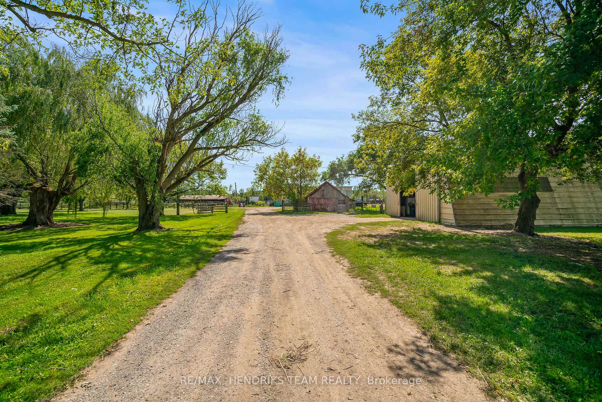 Photo 9 of 9850 Carl Road, Niagara Falls, Schisler — HOMEH