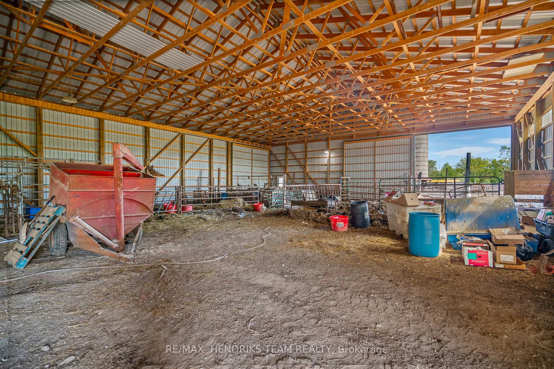 Photo 19 of 9850 Carl Road, Niagara Falls, Schisler — HOMEH