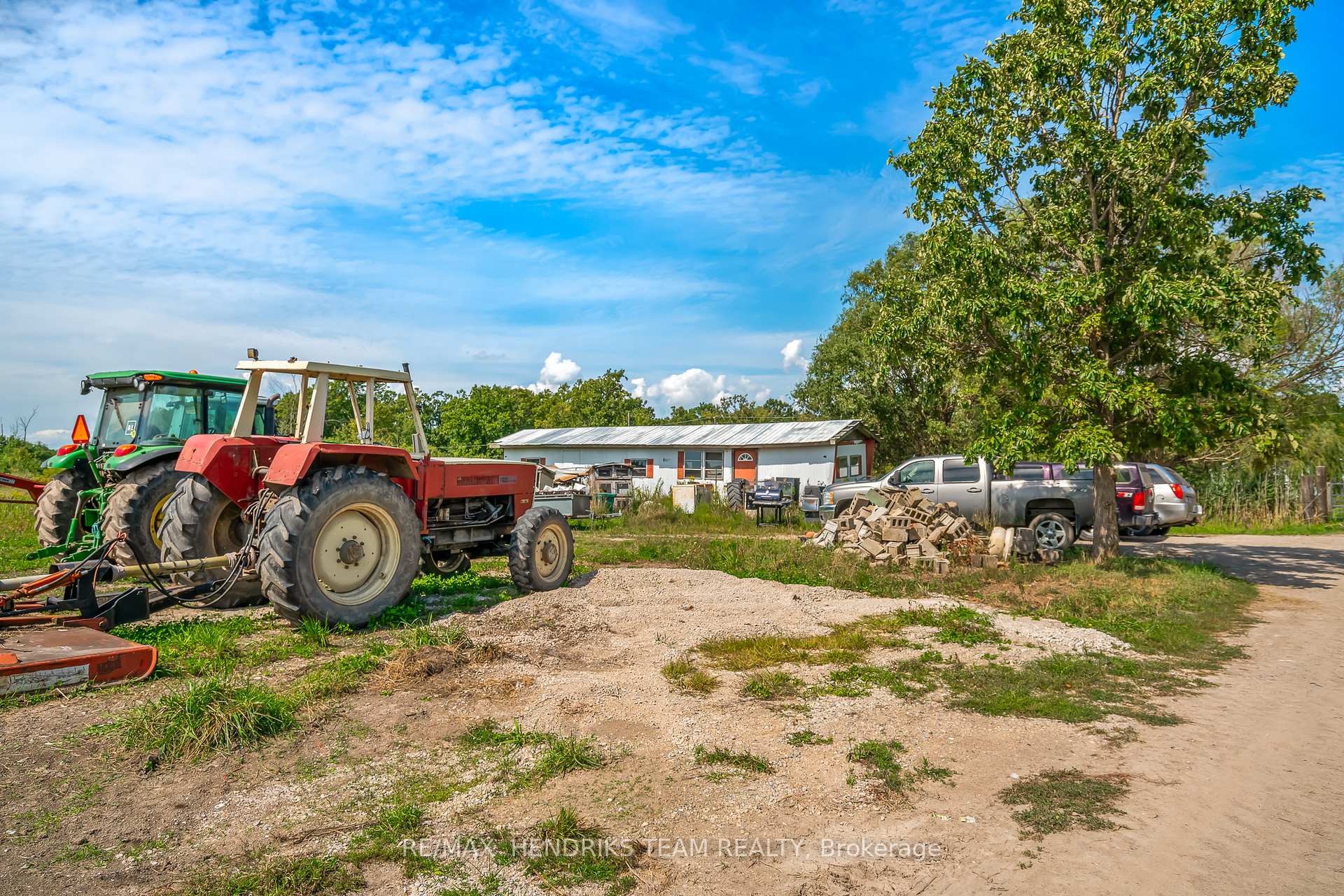Photo 26 of 9850 Carl Road, Niagara Falls, Schisler — HOMEH