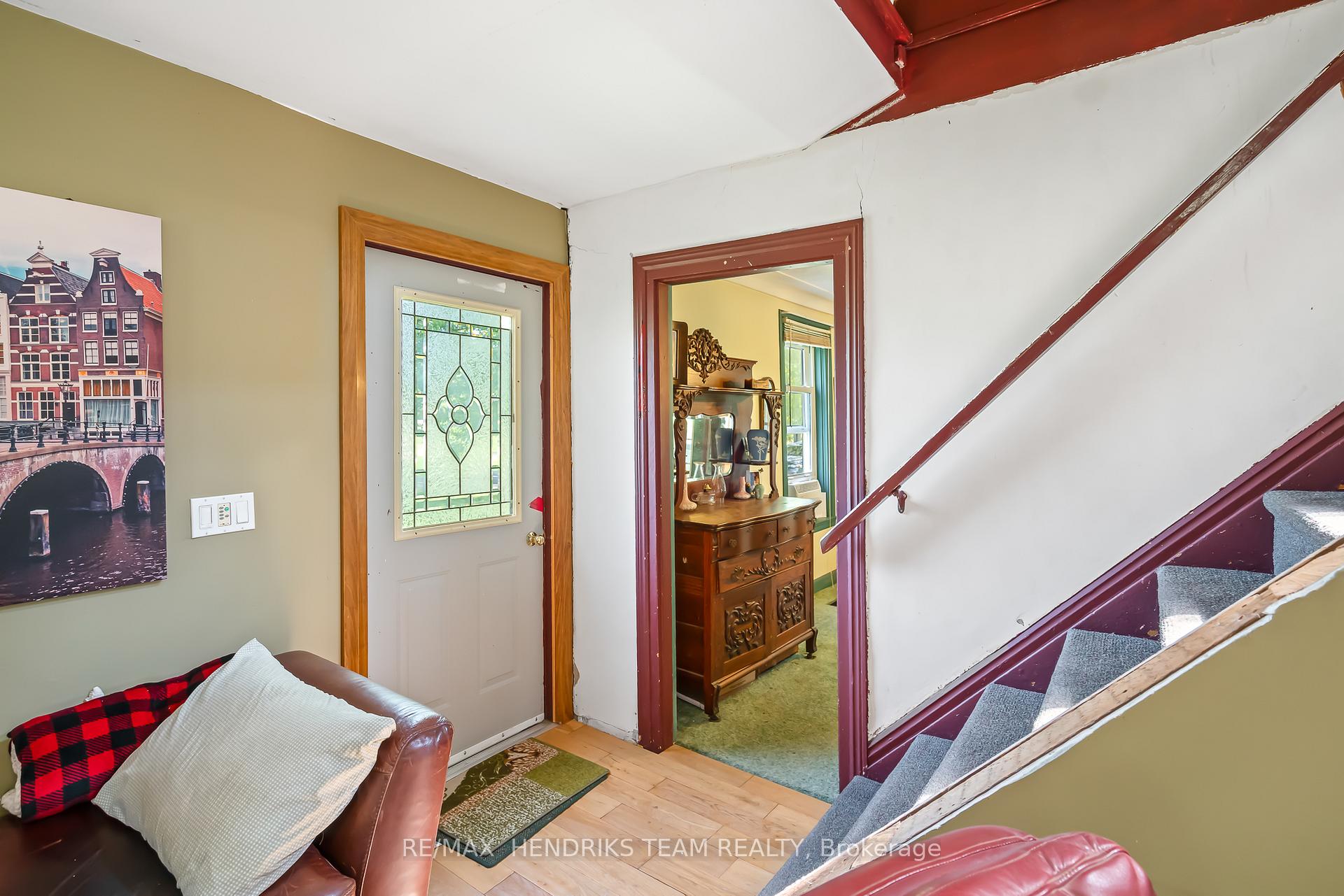 Photo 35 of 9850 Carl Road, Niagara Falls, Schisler — HOMEH
