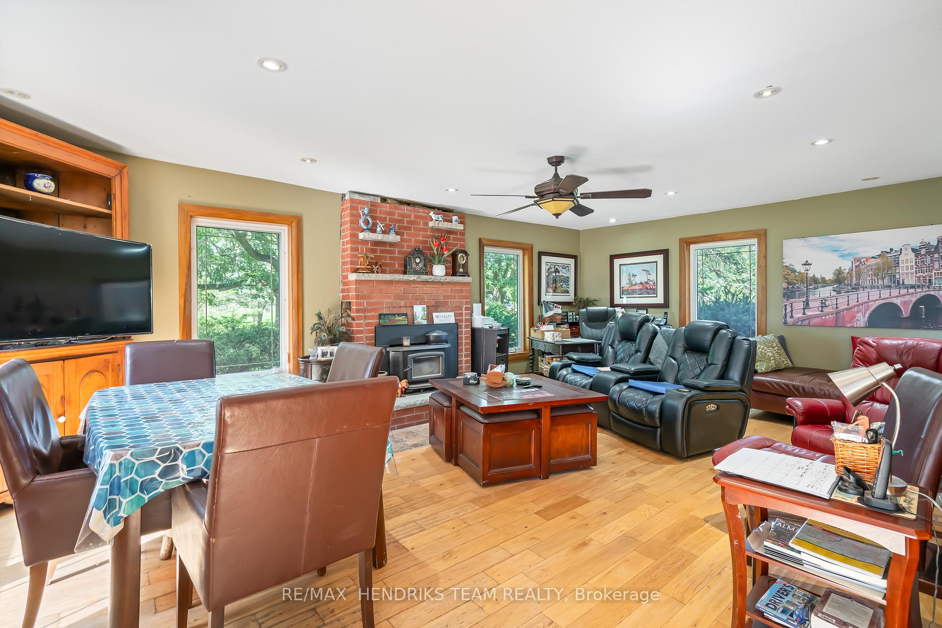 Photo 37 of 9850 Carl Road, Niagara Falls, Schisler — HOMEH