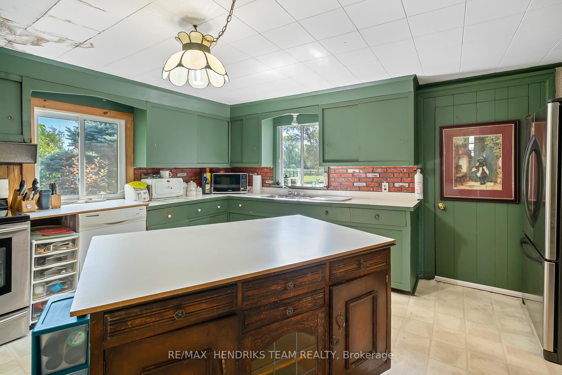 Photo 41 of 9850 Carl Road, Niagara Falls, Schisler — HOMEH