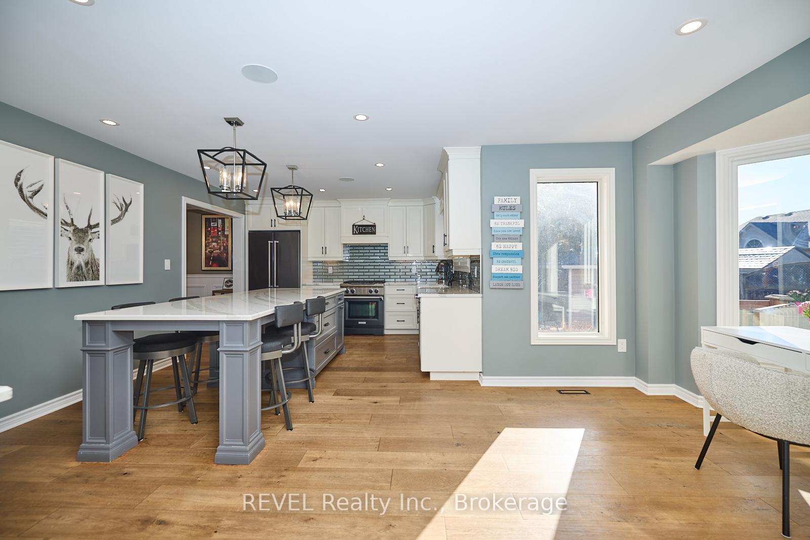 Photo 9 of 18 Brookfield Court, Pelham, Fonthill — HOMEH