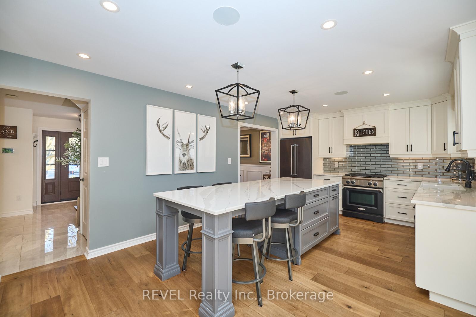 Photo 10 of 18 Brookfield Court, Pelham, Fonthill — HOMEH