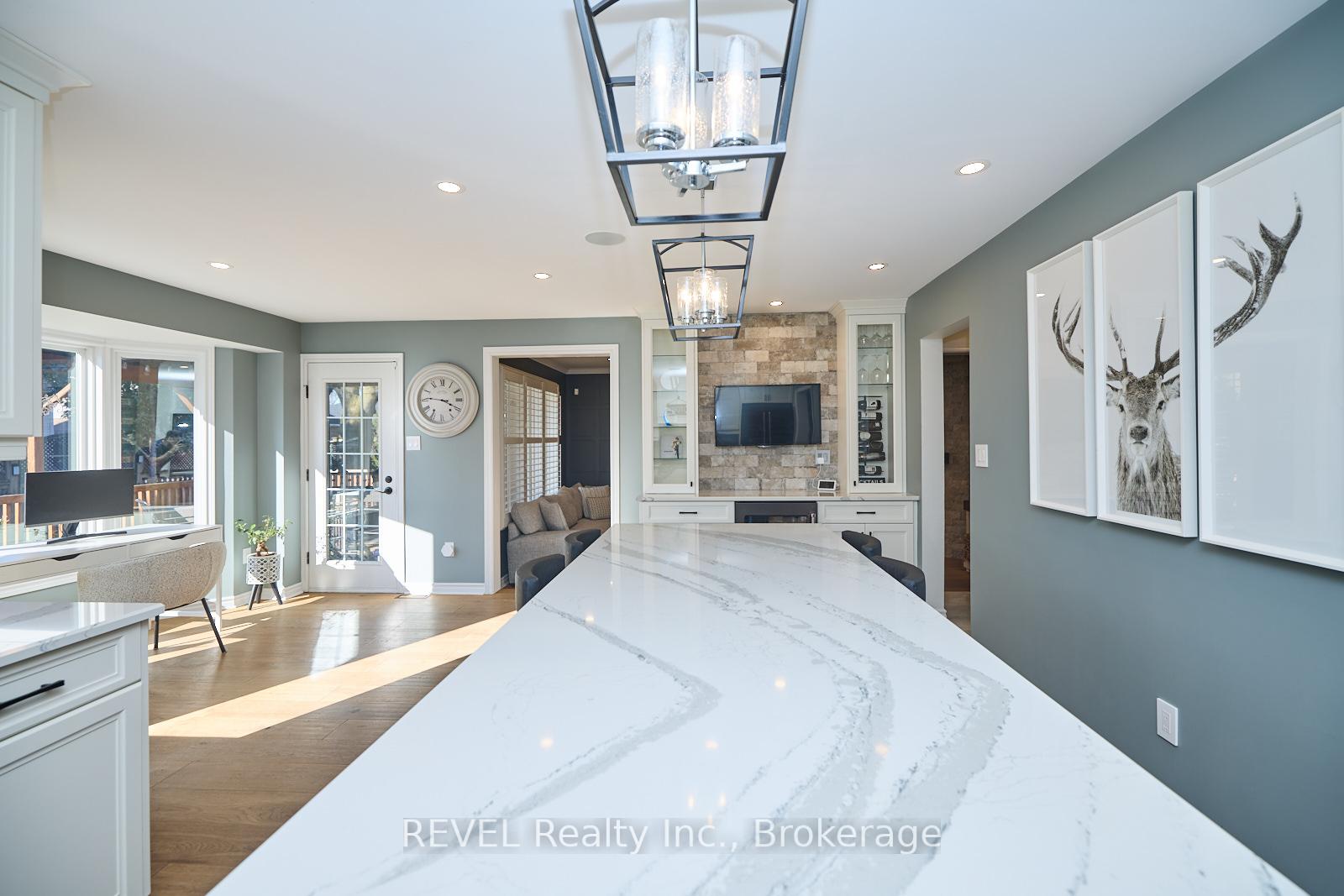 Photo 14 of 18 Brookfield Court, Pelham, Fonthill — HOMEH
