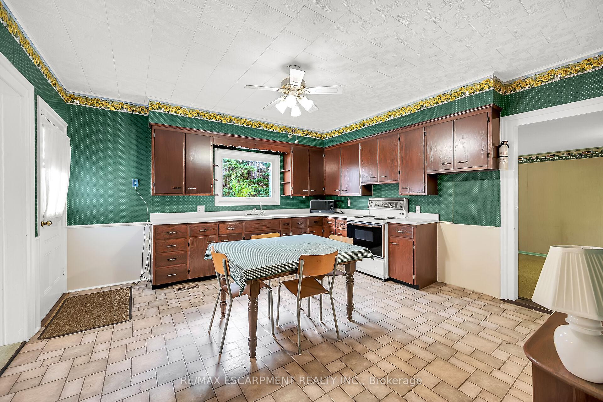 Photo 13 of 2429 County Line, Norfolk, Townsend — HOMEH