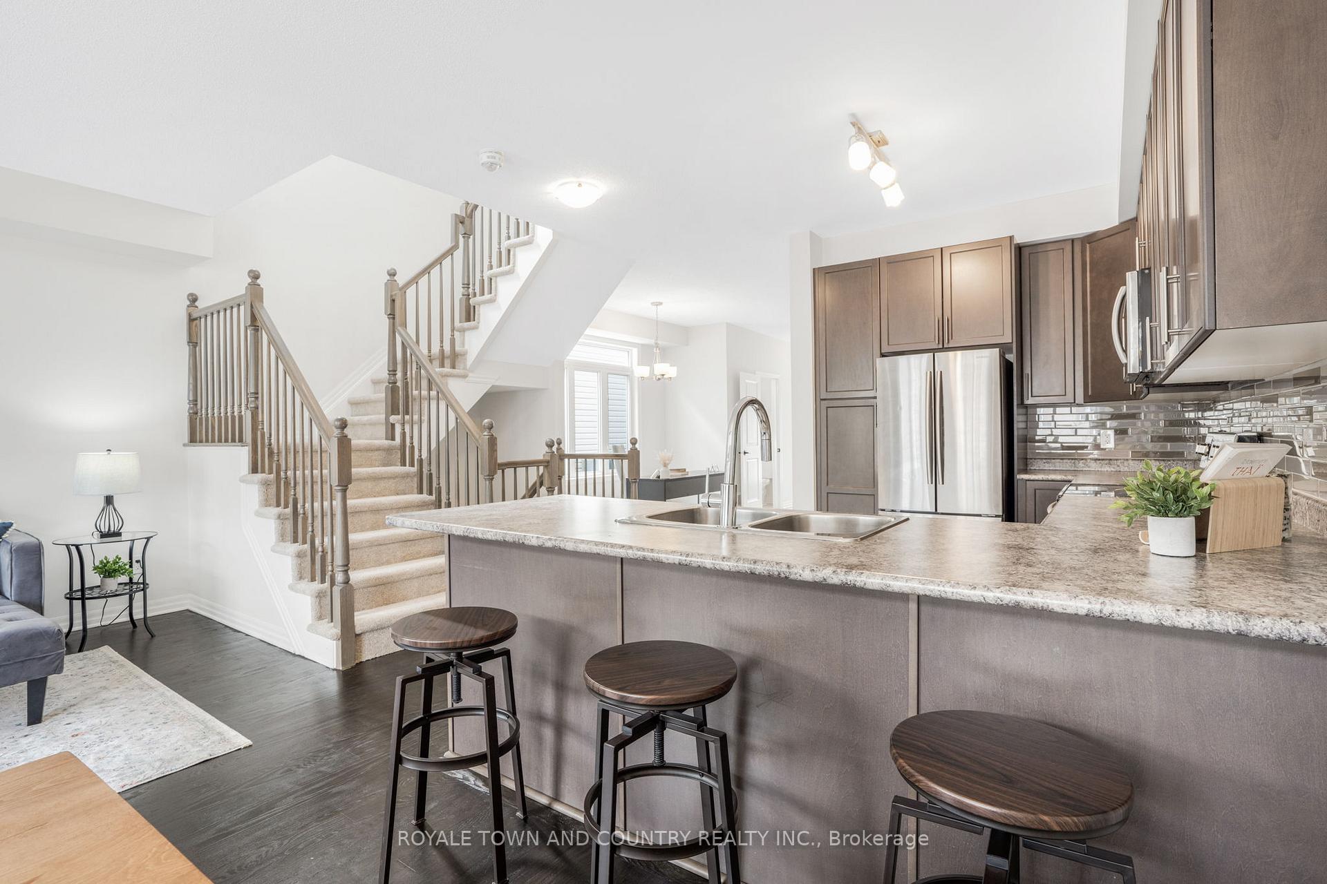 Photo 12 of 634 Spring Valley Drive, Ottawa, Mer Bleue/Bradley Estates/Anderson Park — HOMEH