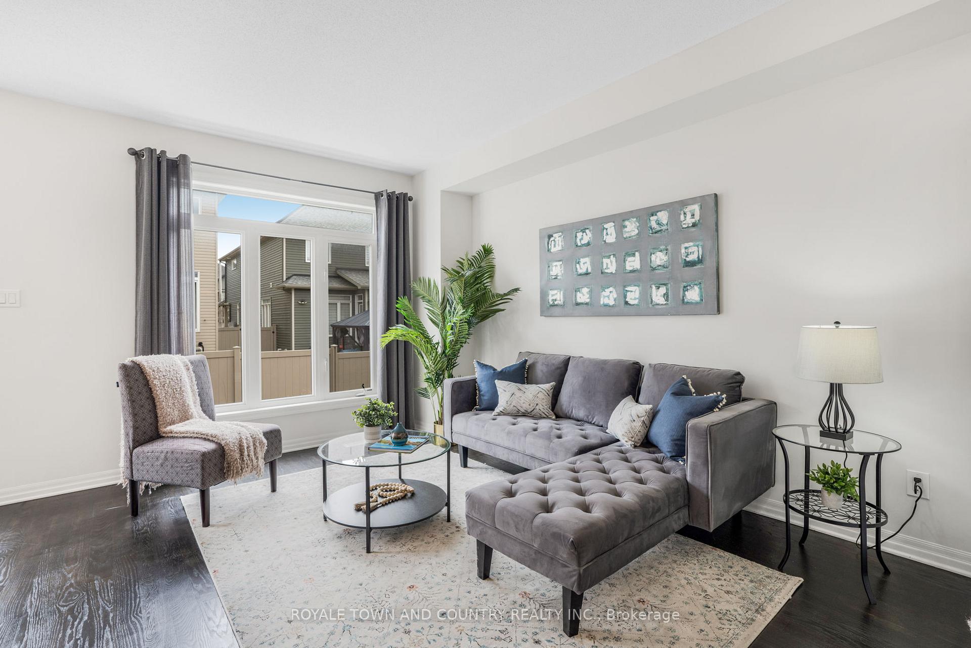 Photo 13 of 634 Spring Valley Drive, Ottawa, Mer Bleue/Bradley Estates/Anderson Park — HOMEH