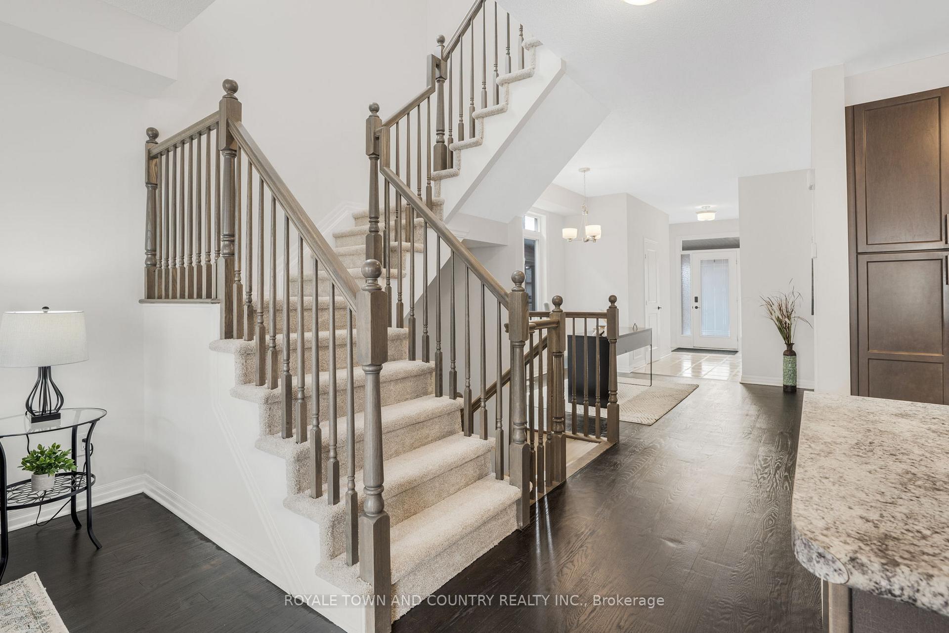 Photo 18 of 634 Spring Valley Drive, Ottawa, Mer Bleue/Bradley Estates/Anderson Park — HOMEH