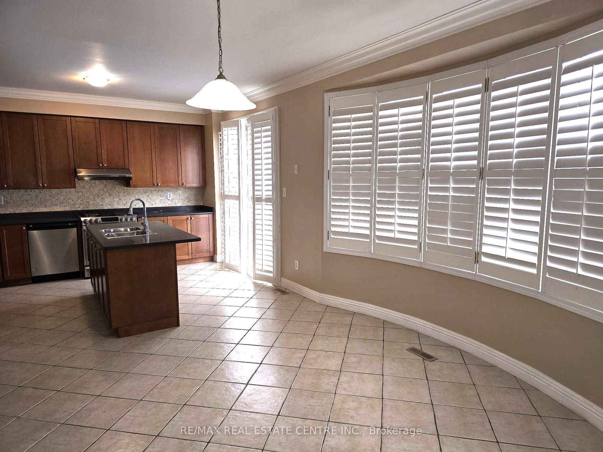 Photo 9 of 1399 Marshall Crescent, Milton, Beaty — HOMEH