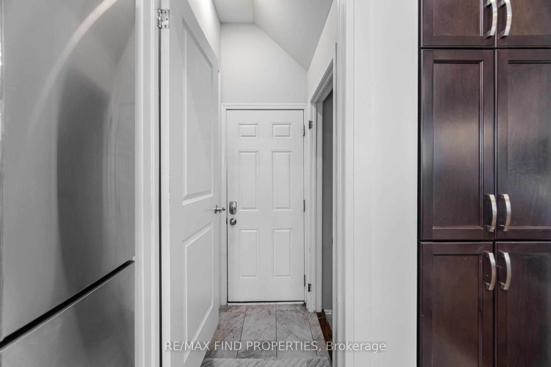 Photo 34 of 1554 Clitherow Street, Milton, Ford — HOMEH
