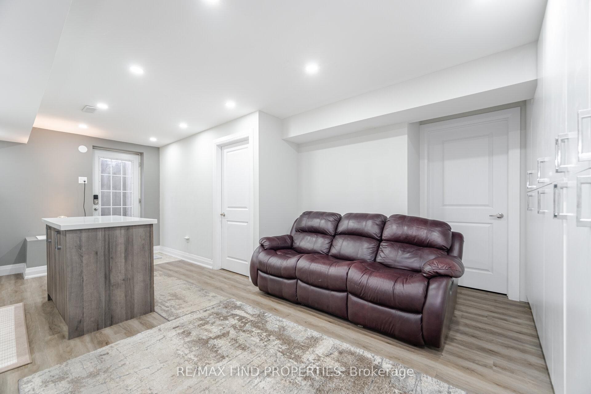 Photo 42 of 1554 Clitherow Street, Milton, Ford — HOMEH