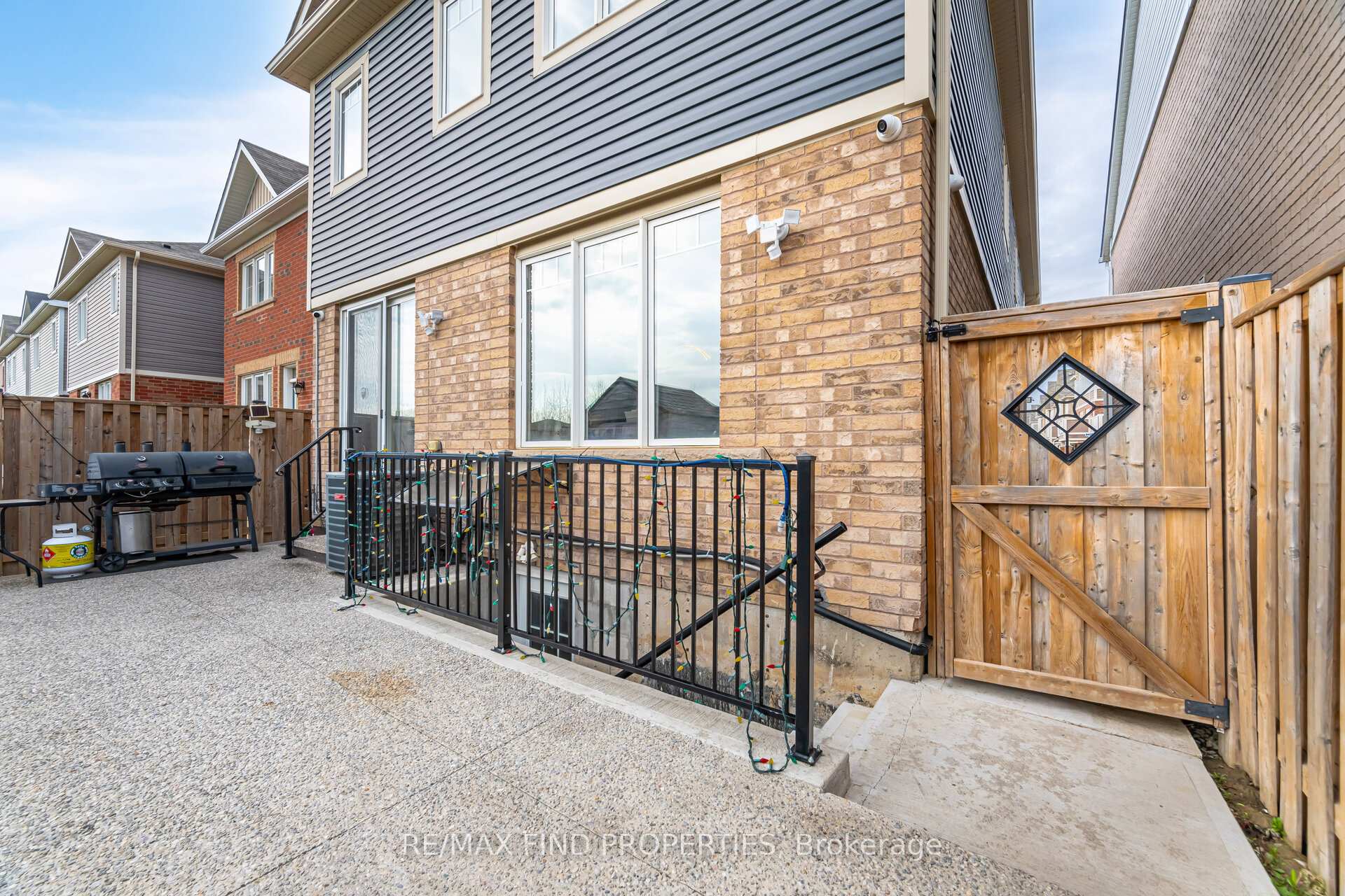 Photo 45 of 1554 Clitherow Street, Milton, Ford — HOMEH