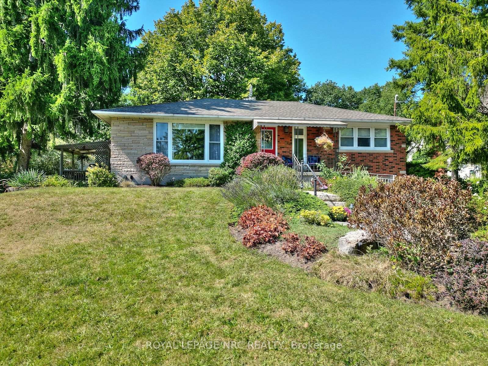 Photo 1 of 1340 Pelham Street, Pelham, Fonthill — HOMEH