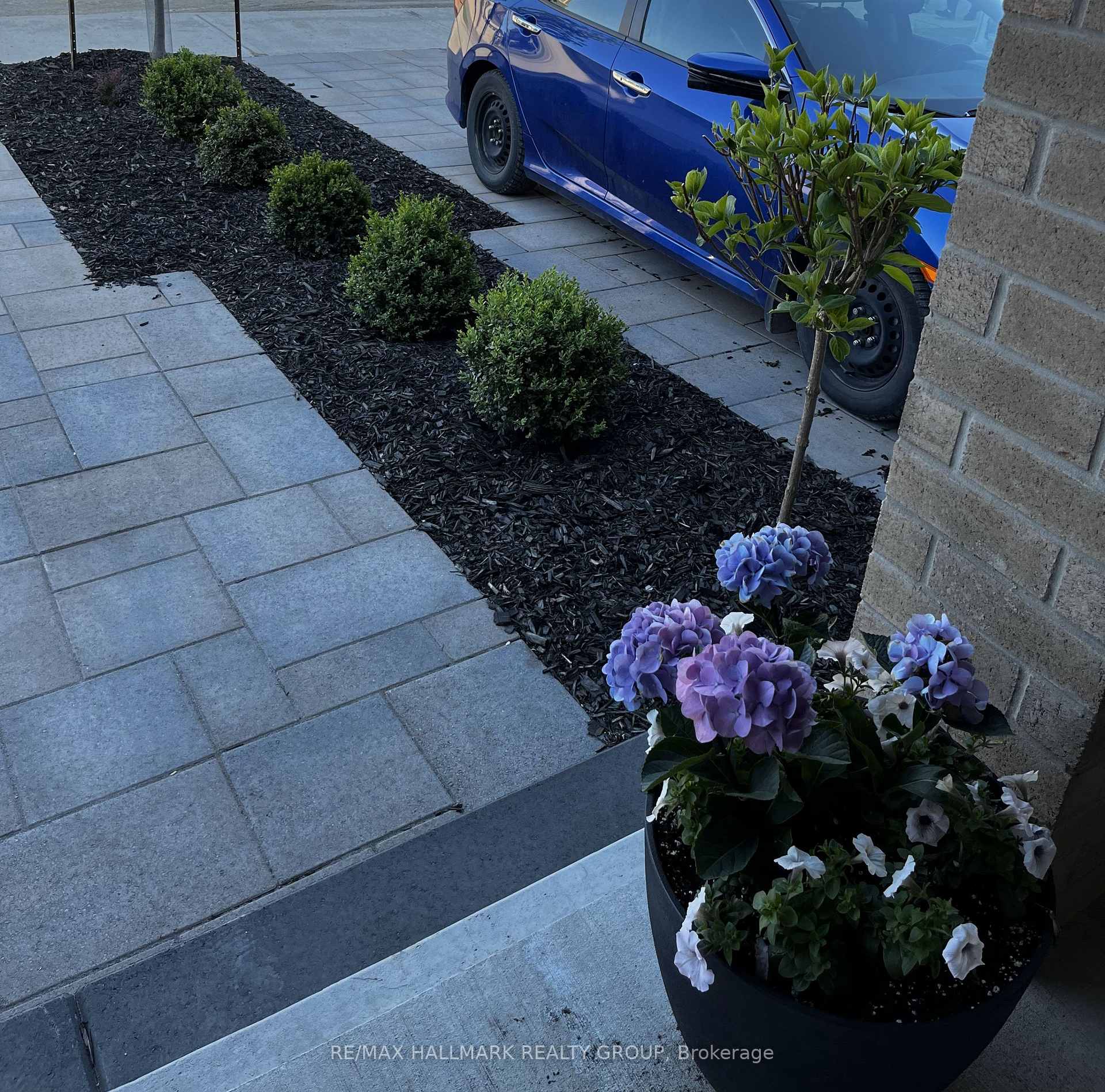 Photo 3 of 63 Bergschrund Walk, Ottawa, Mer Bleue/Bradley Estates/Anderson Park — HOMEH