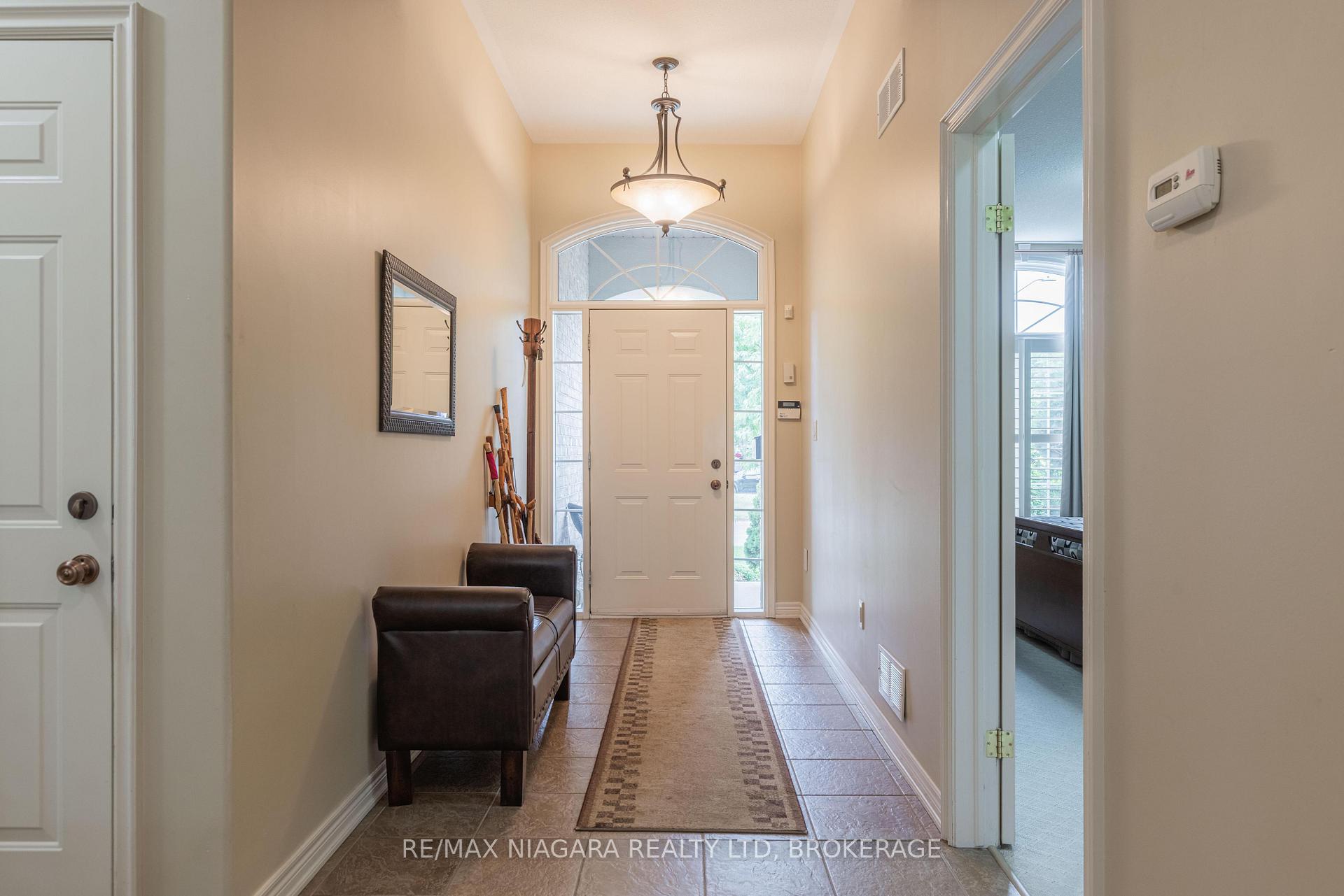 Photo 6 of 2501 Claude Avenue, Niagara Falls, Church's Lane — HOMEH