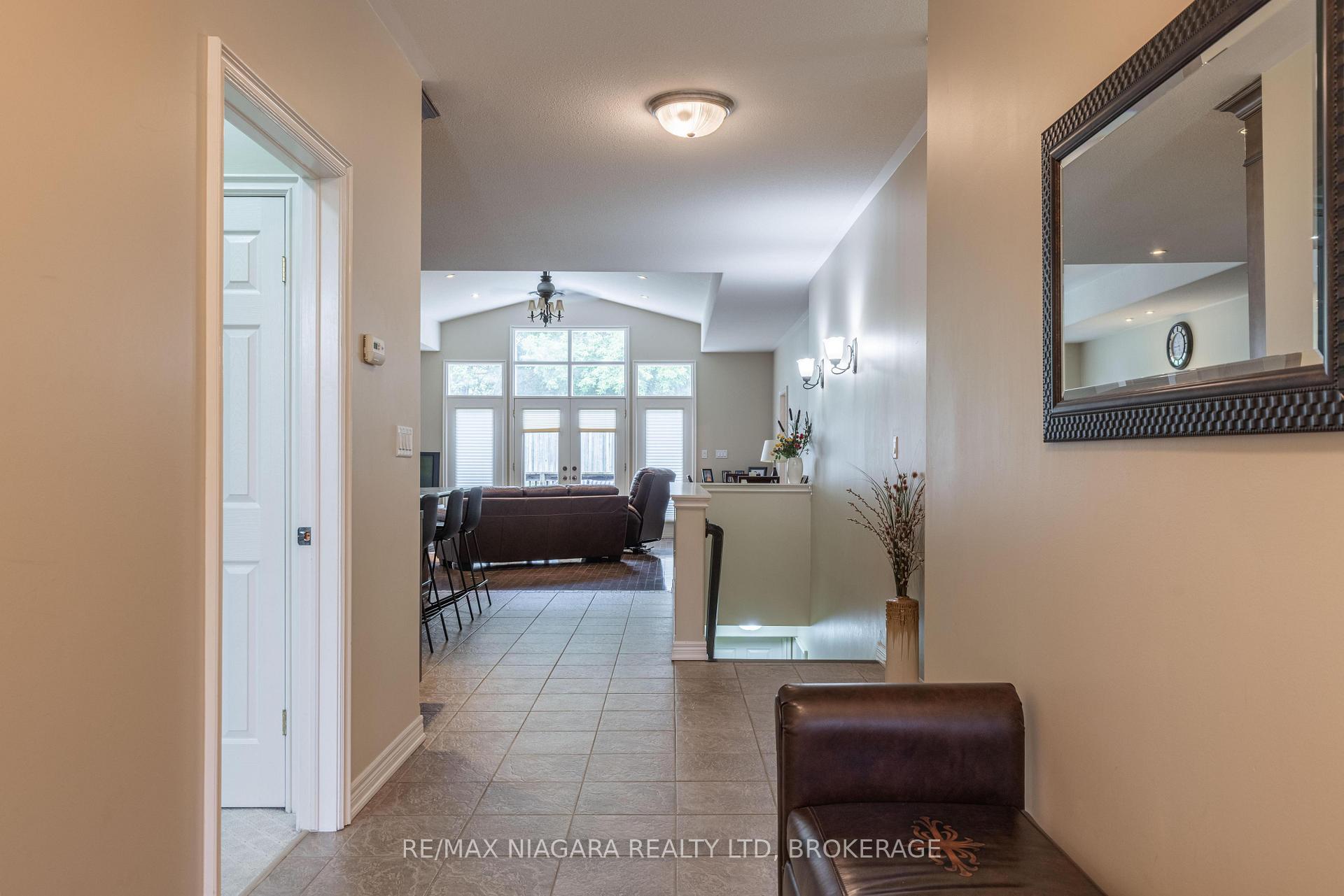 Photo 7 of 2501 Claude Avenue, Niagara Falls, Church's Lane — HOMEH