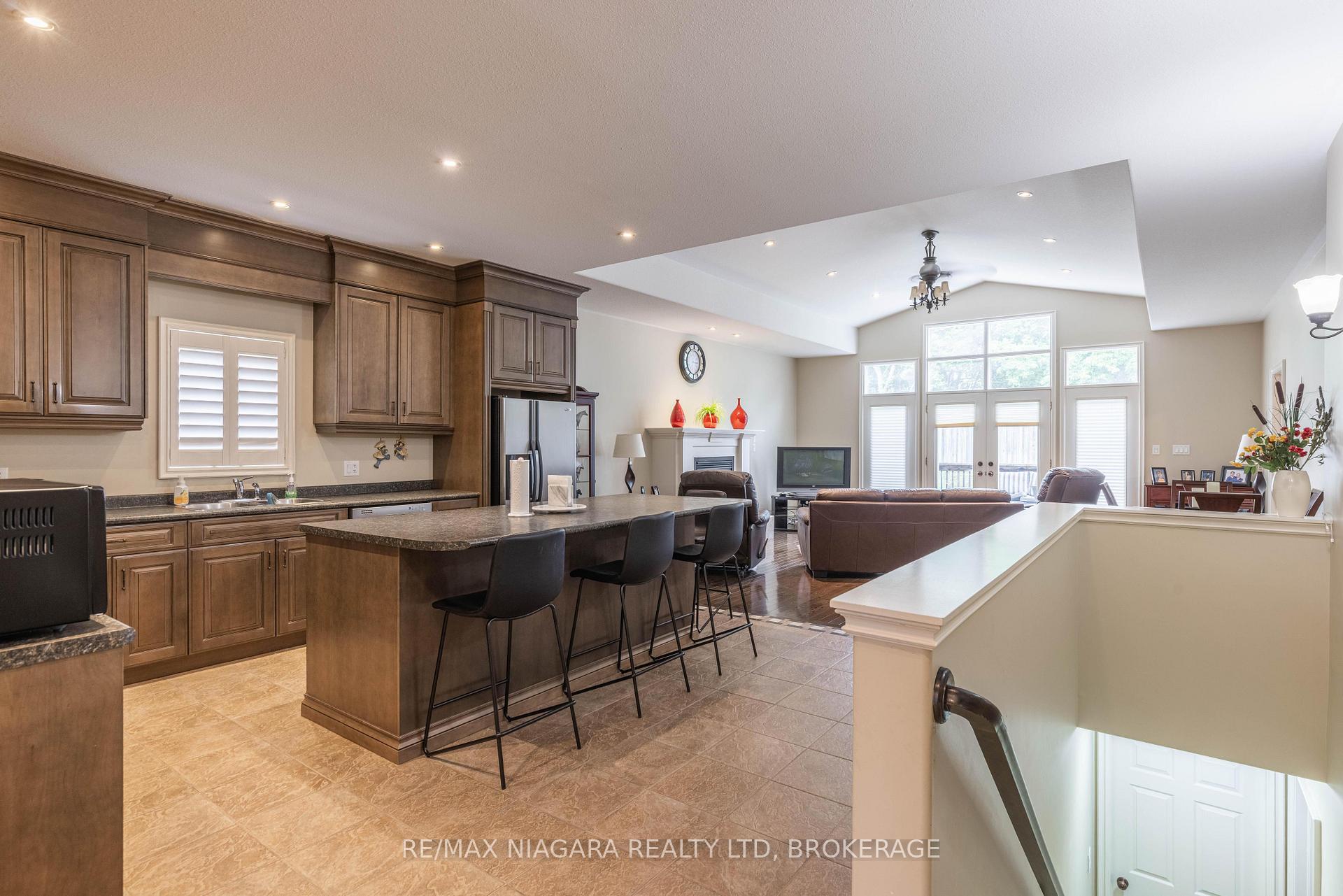 Photo 8 of 2501 Claude Avenue, Niagara Falls, Church's Lane — HOMEH