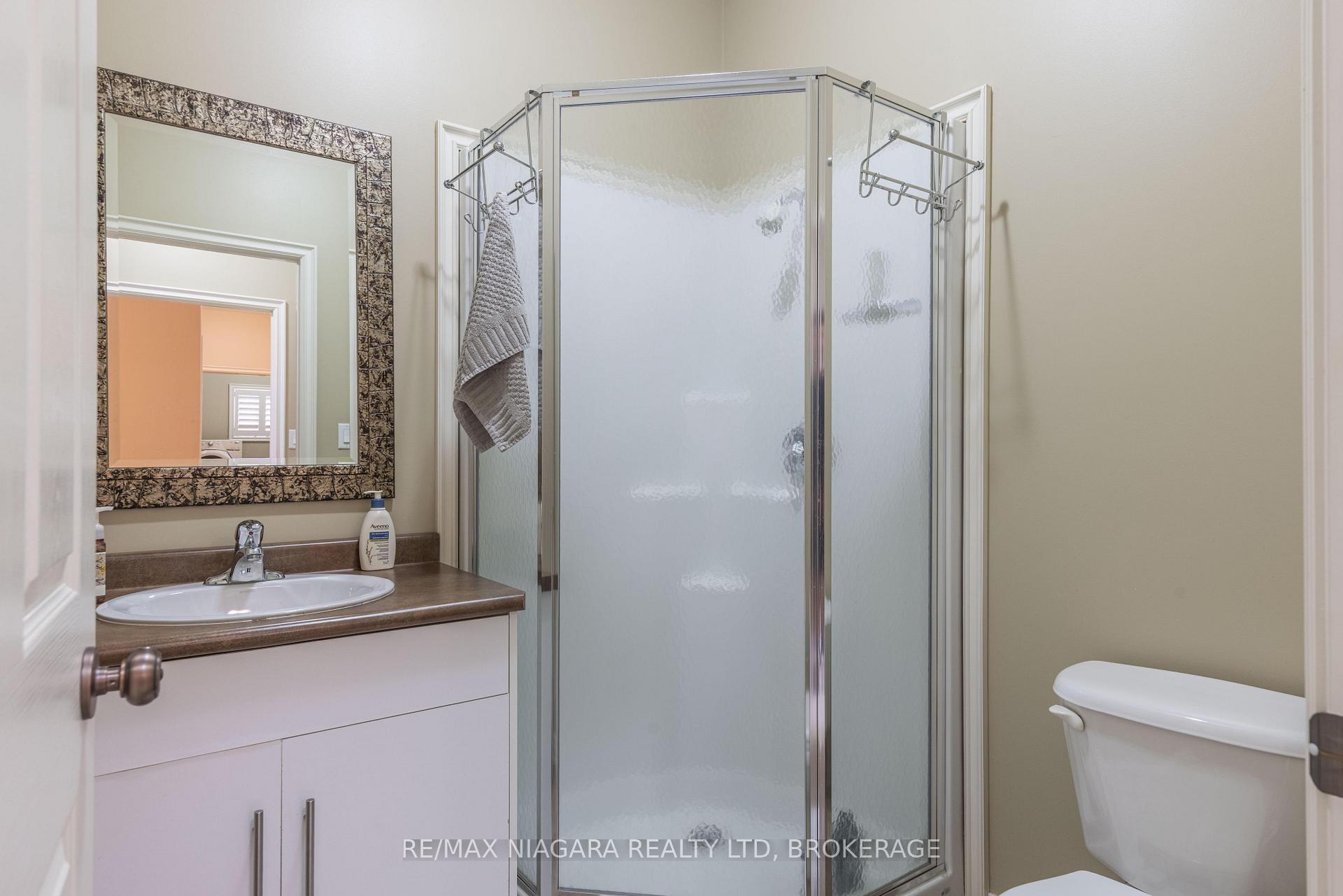 Photo 18 of 2501 Claude Avenue, Niagara Falls, Church's Lane — HOMEH
