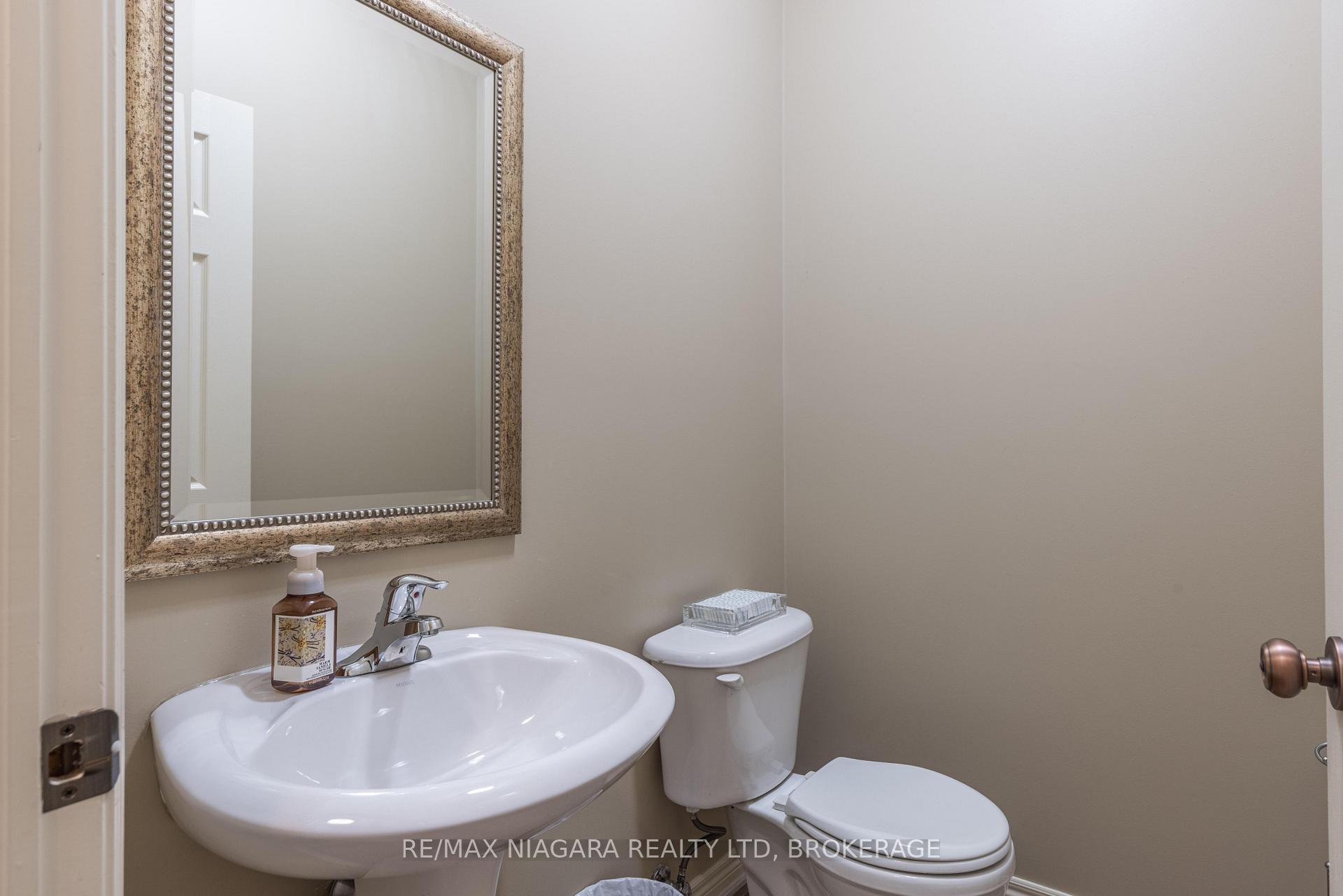 Photo 20 of 2501 Claude Avenue, Niagara Falls, Church's Lane — HOMEH