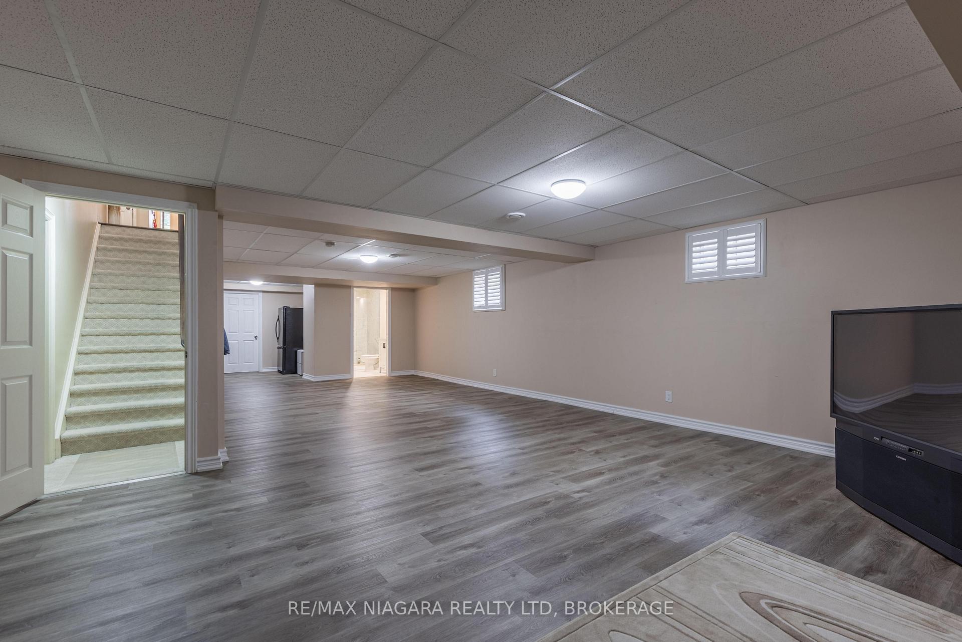 Photo 21 of 2501 Claude Avenue, Niagara Falls, Church's Lane — HOMEH
