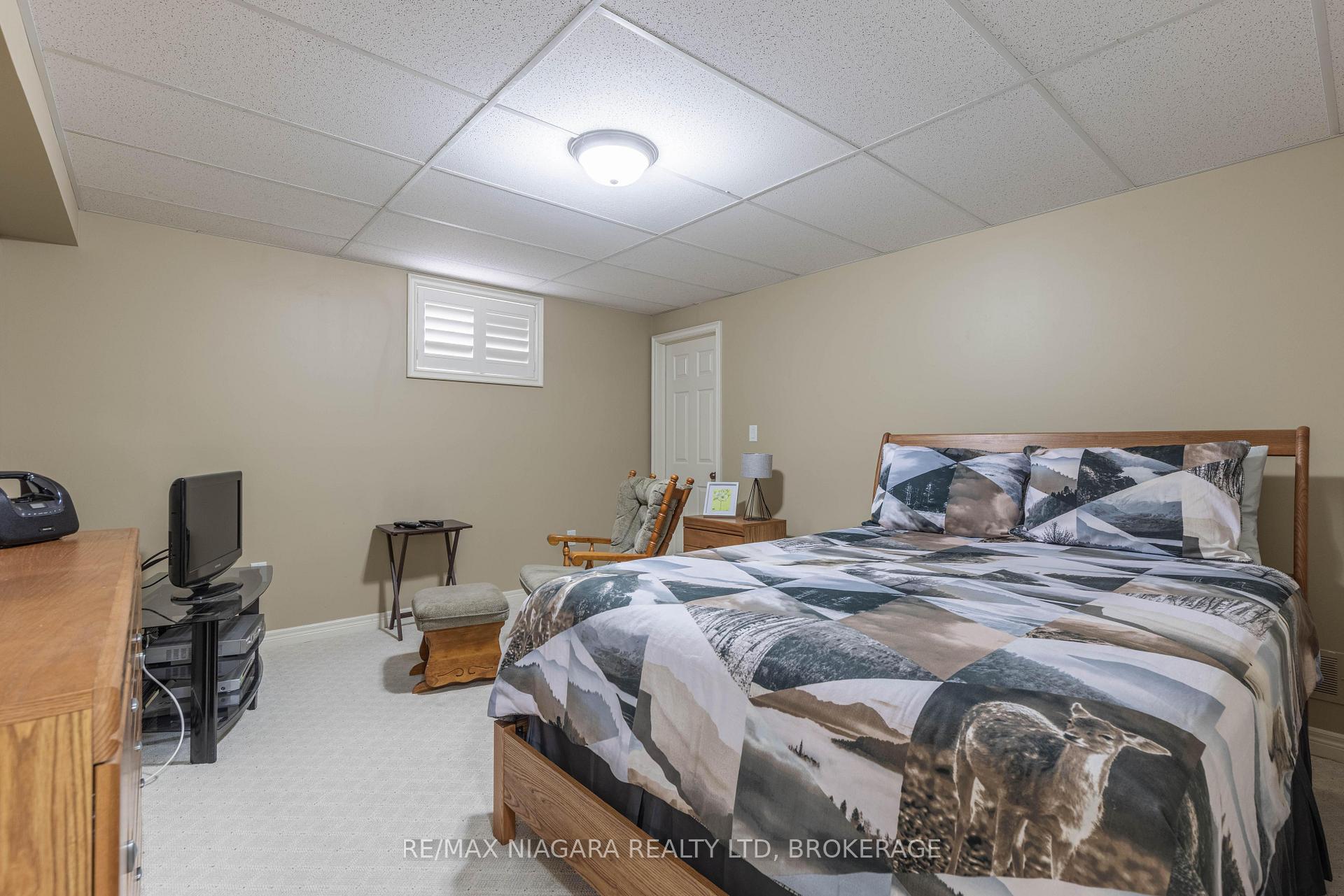 Photo 23 of 2501 Claude Avenue, Niagara Falls, Church's Lane — HOMEH