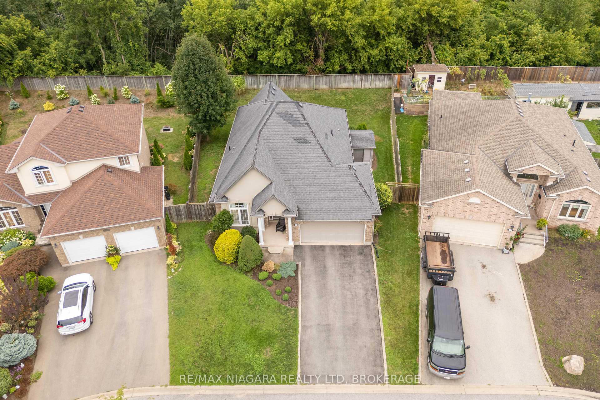 Photo 32 of 2501 Claude Avenue, Niagara Falls, Church's Lane — HOMEH