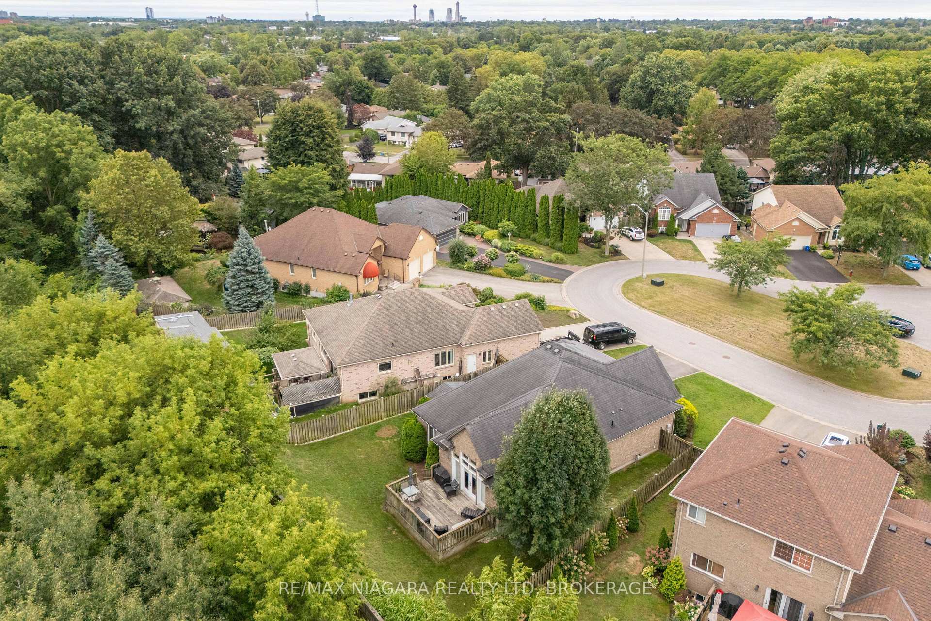 Photo 34 of 2501 Claude Avenue, Niagara Falls, Church's Lane — HOMEH