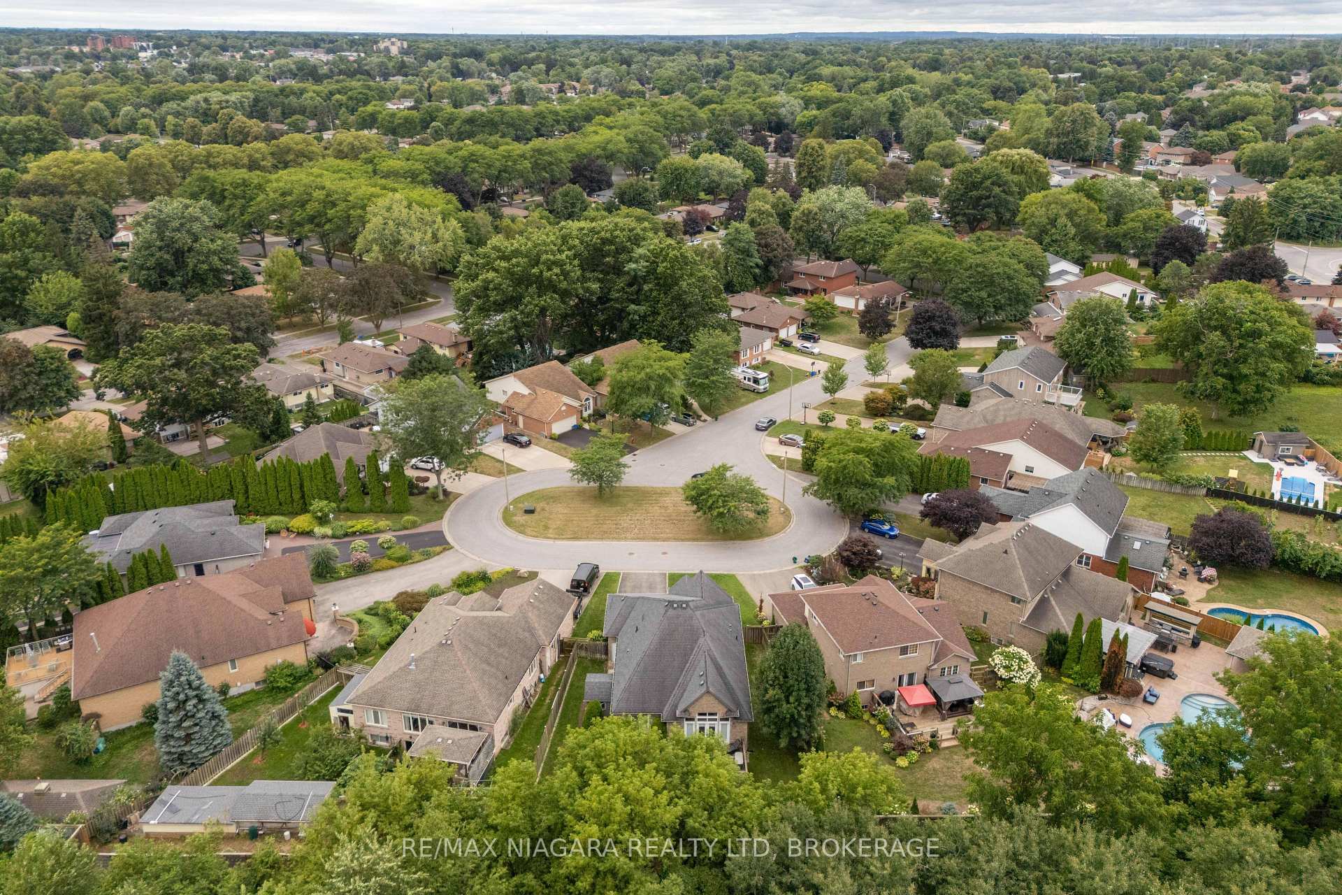 Photo 35 of 2501 Claude Avenue, Niagara Falls, Church's Lane — HOMEH