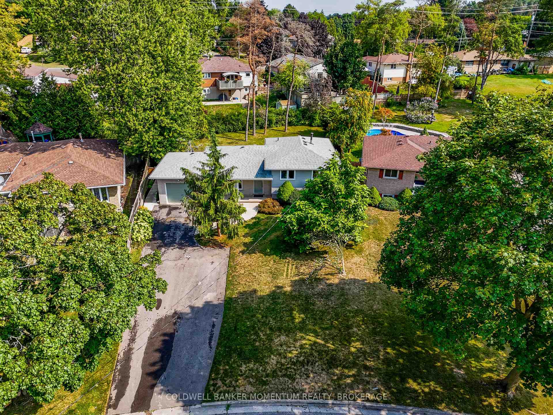 Photo 1 of 30 Ashton Drive, Norfolk, Simcoe — HOMEH