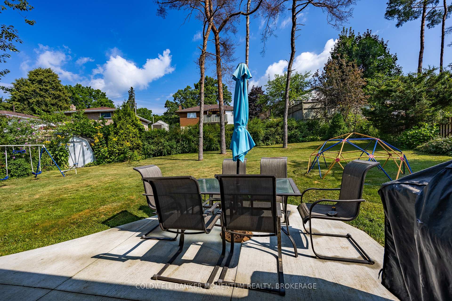 Photo 5 of 30 Ashton Drive, Norfolk, Simcoe — HOMEH