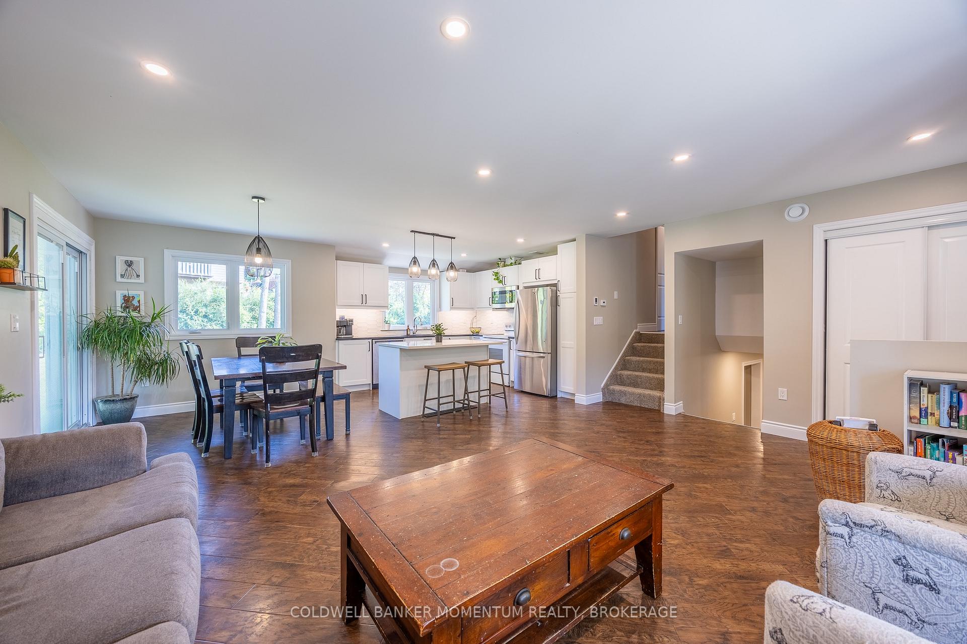 Photo 10 of 30 Ashton Drive, Norfolk, Simcoe — HOMEH