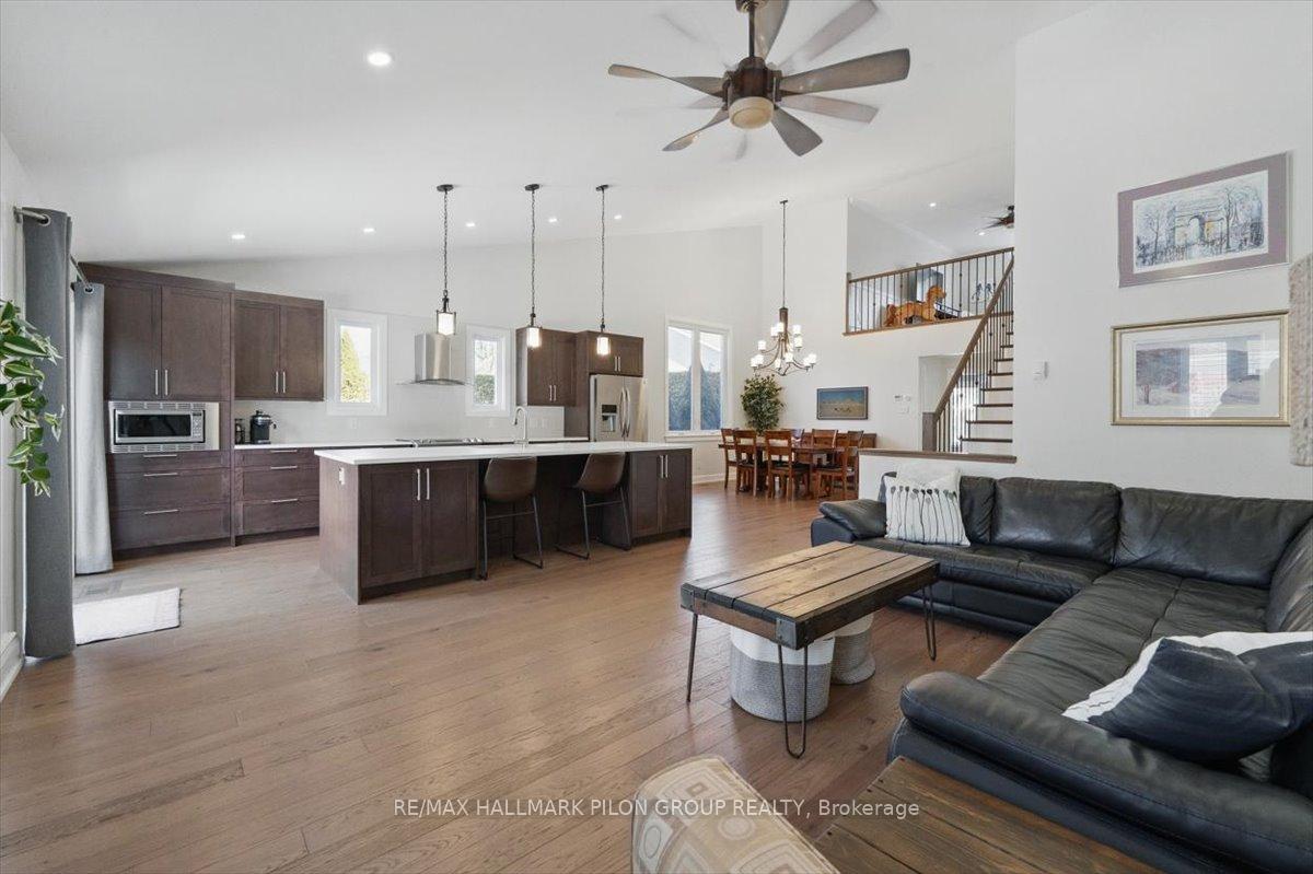 Photo 3 of 6155 Castle Pines Way, Ottawa, Chapel Hill South - Orleans Village — HOMEH