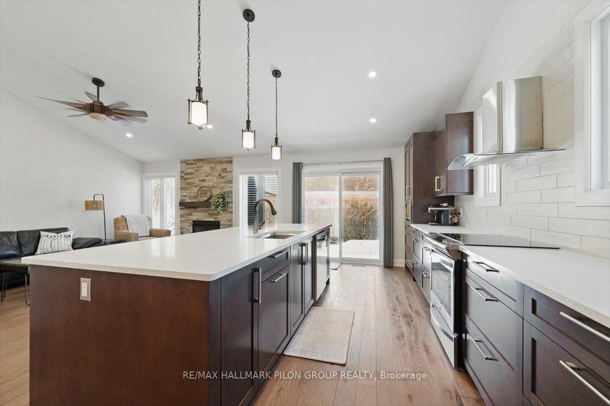 Photo 8 of 6155 Castle Pines Way, Ottawa, Chapel Hill South - Orleans Village — HOMEH