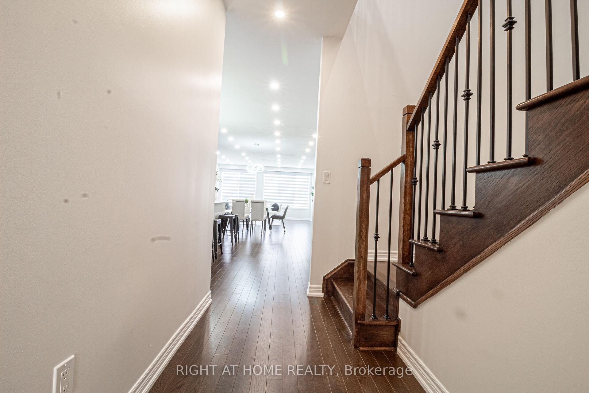 Photo 5 of 1406 Farmstead Drive, Milton, Ford — HOMEH