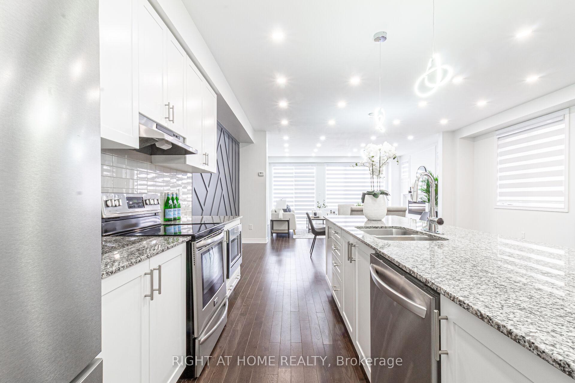 Photo 10 of 1406 Farmstead Drive, Milton, Ford — HOMEH