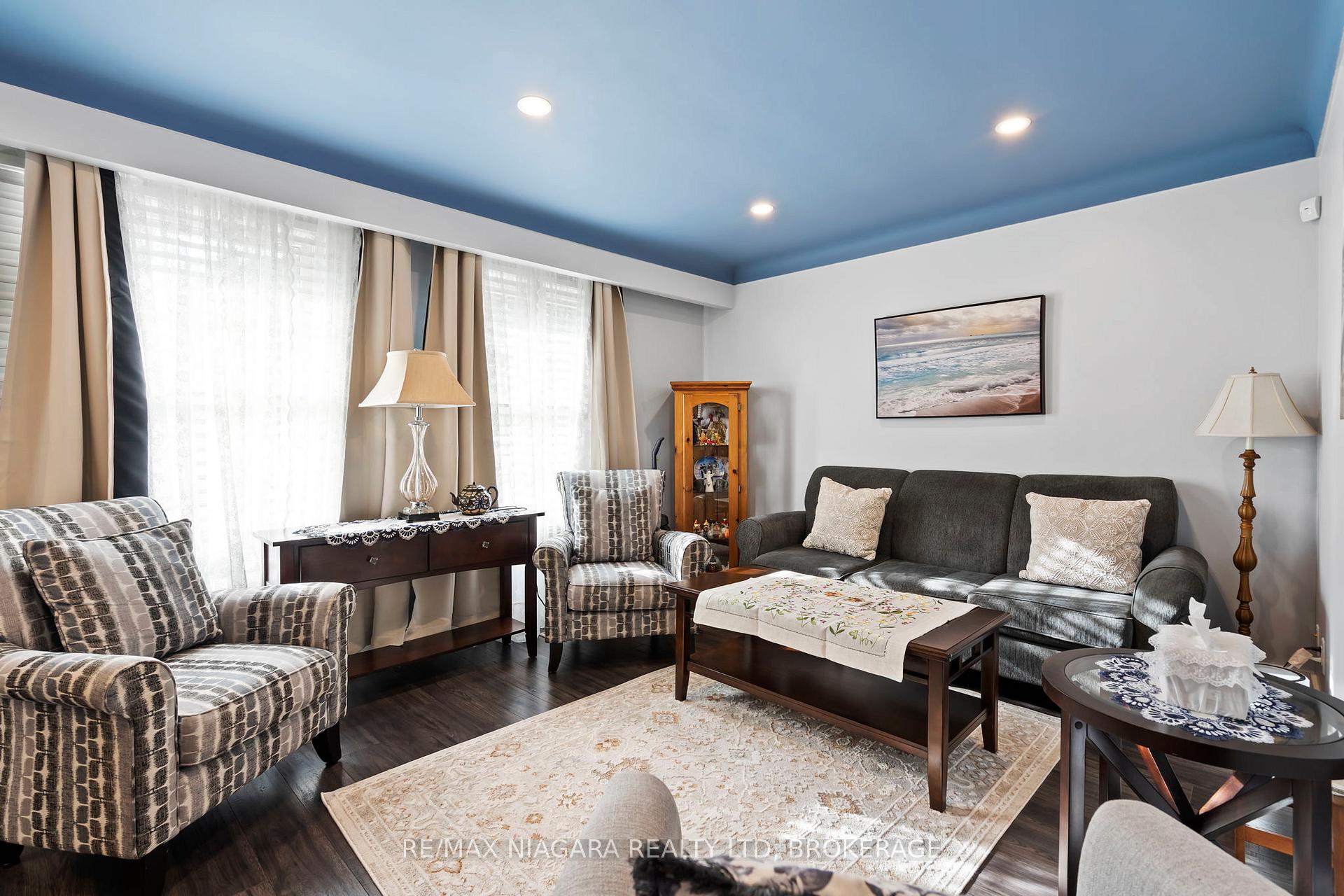 Photo 6 of 4982 Epsom Court, Niagara Falls, Ascot — HOMEH