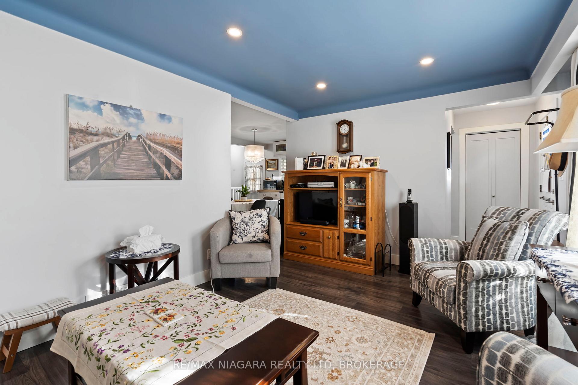 Photo 7 of 4982 Epsom Court, Niagara Falls, Ascot — HOMEH