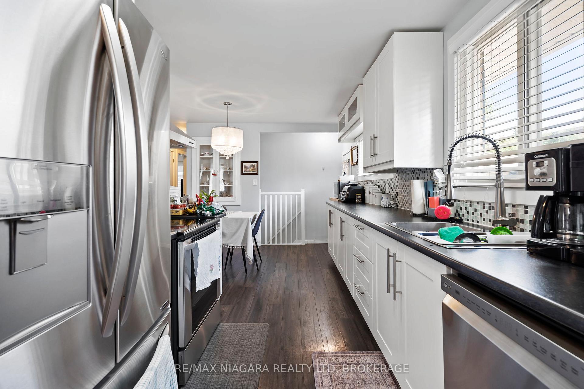 Photo 13 of 4982 Epsom Court, Niagara Falls, Ascot — HOMEH