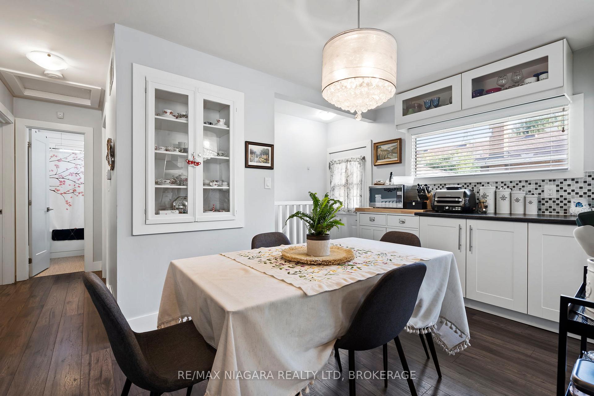 Photo 16 of 4982 Epsom Court, Niagara Falls, Ascot — HOMEH