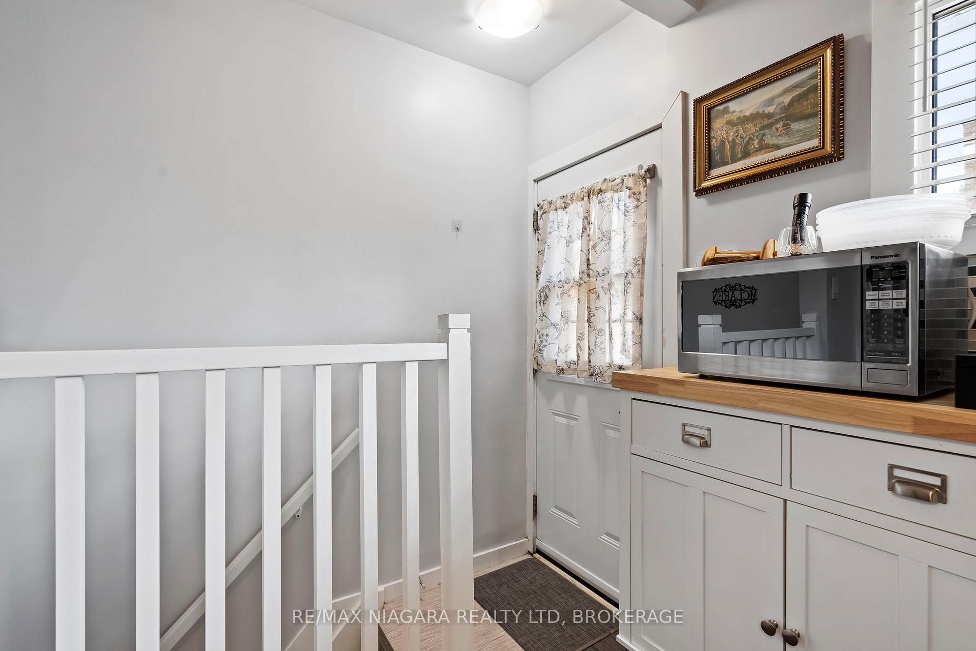 Photo 17 of 4982 Epsom Court, Niagara Falls, Ascot — HOMEH