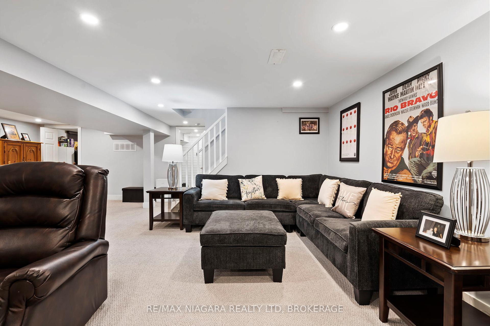 Photo 18 of 4982 Epsom Court, Niagara Falls, Ascot — HOMEH