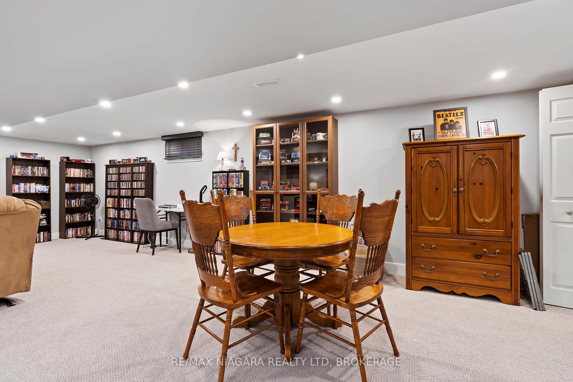 Photo 20 of 4982 Epsom Court, Niagara Falls, Ascot — HOMEH