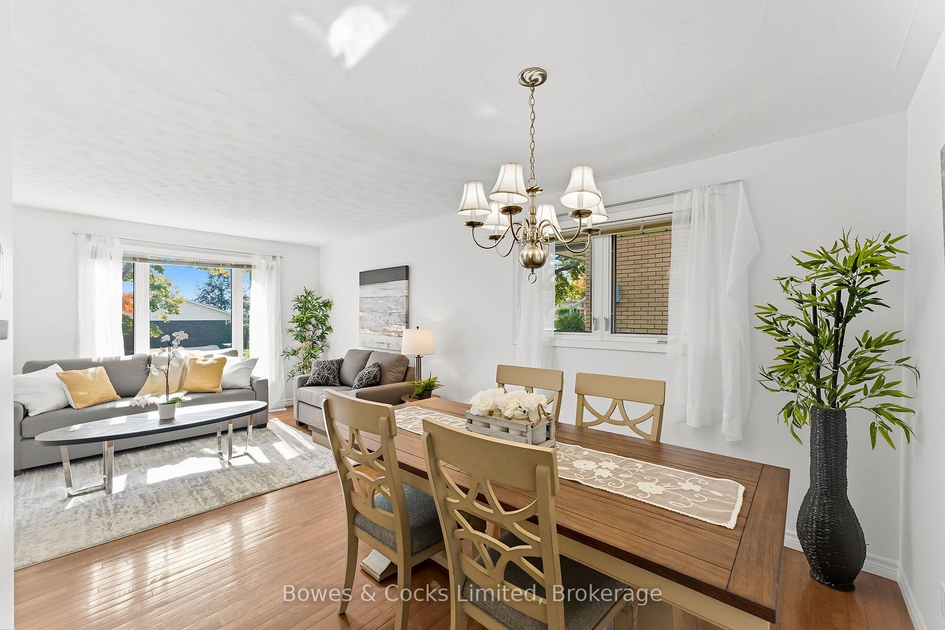 Photo 10 of 540 Montcalm Drive, Peterborough, Northcrest Ward 5 — HOMEH