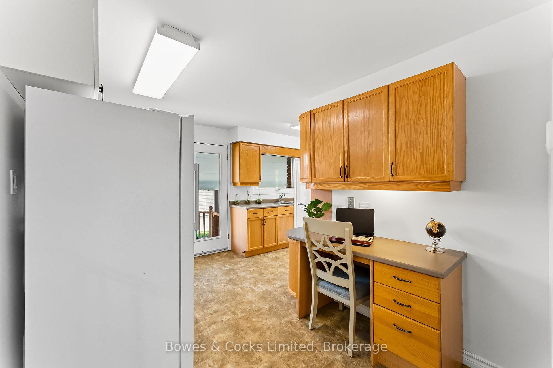 Photo 16 of 540 Montcalm Drive, Peterborough, Northcrest Ward 5 — HOMEH