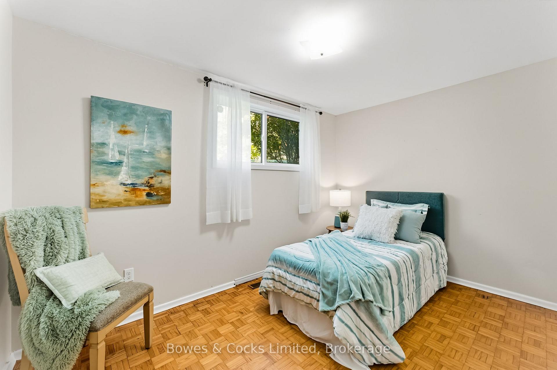 Photo 24 of 540 Montcalm Drive, Peterborough, Northcrest Ward 5 — HOMEH